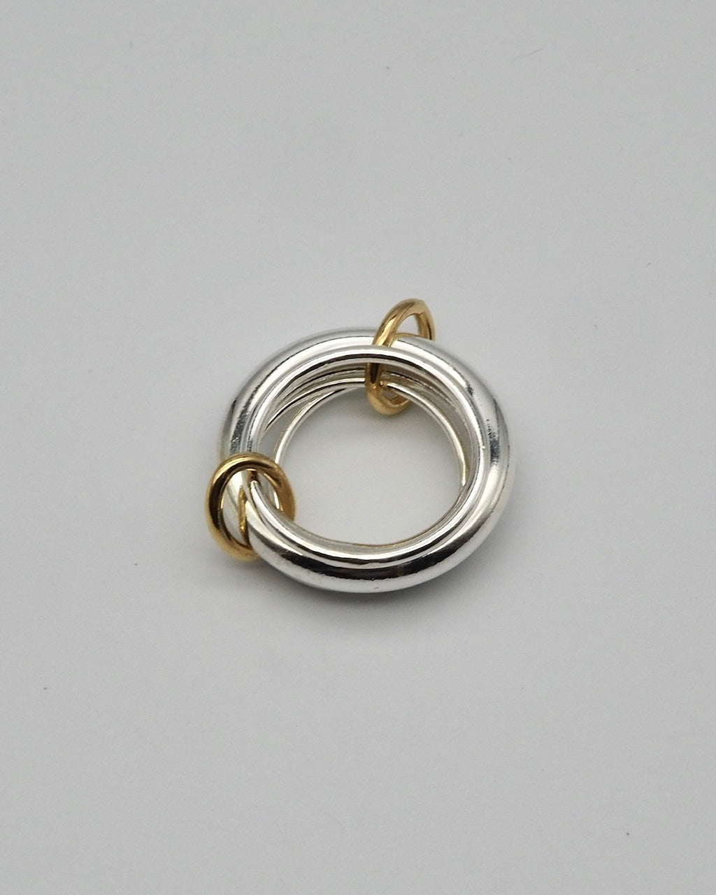 Four hoops ring