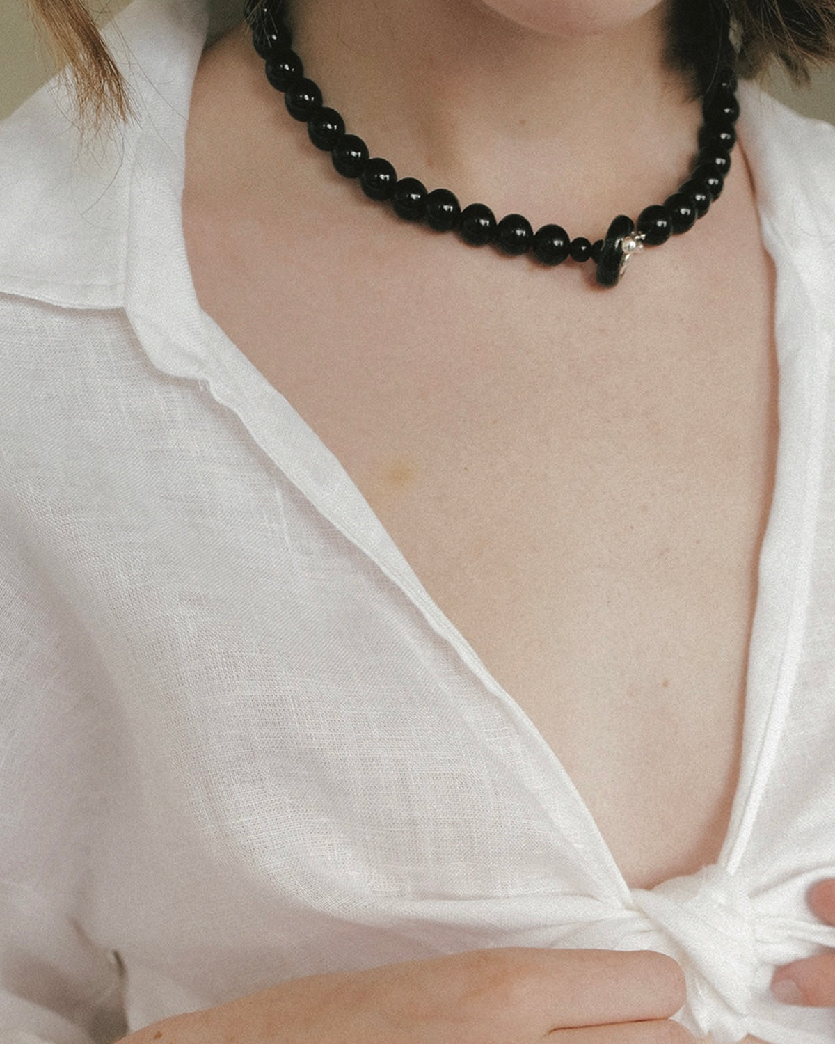Black bold necklace