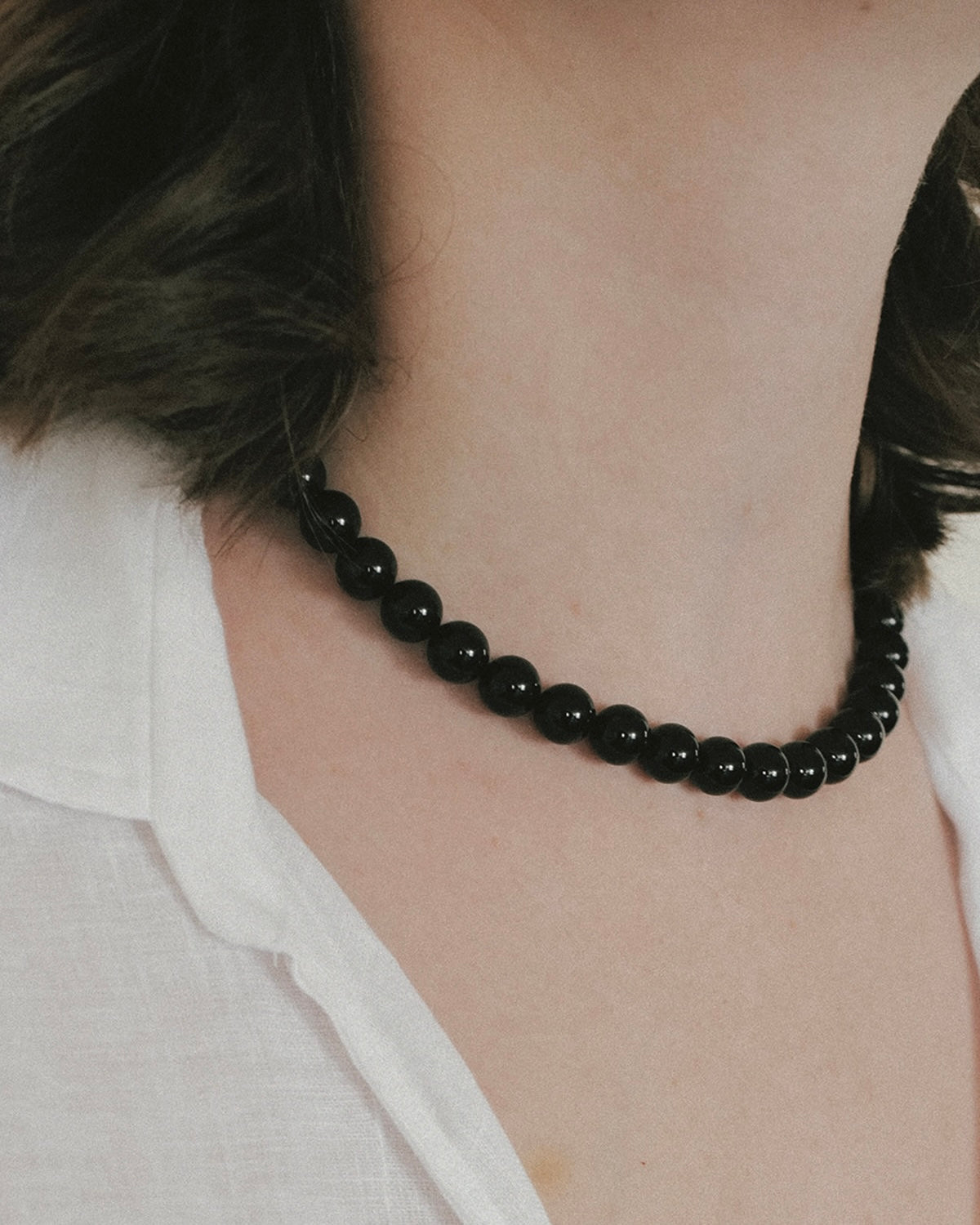 Black bold necklace