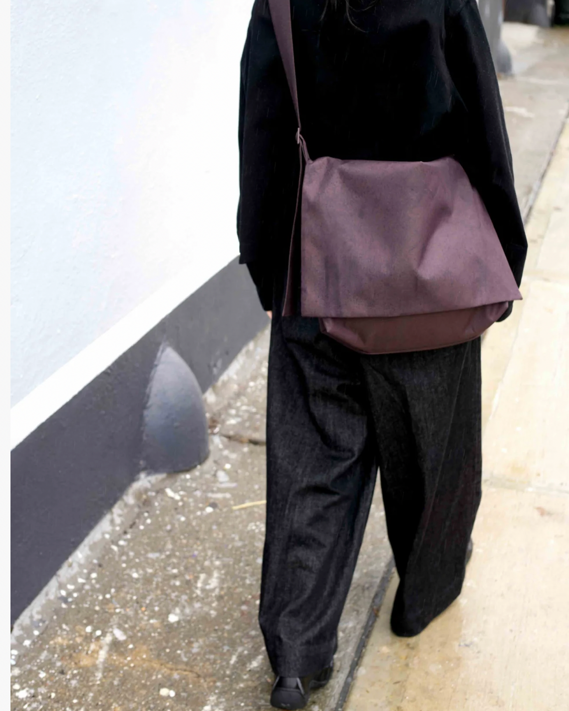Pre order | Messenger bag / size L