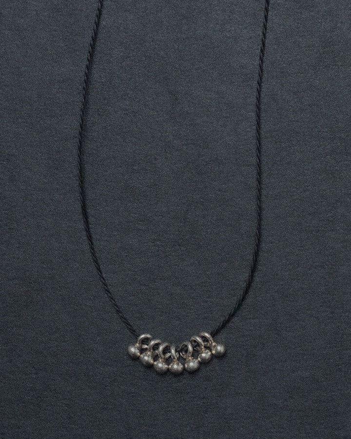 FROM DOT TO LINE Necklace