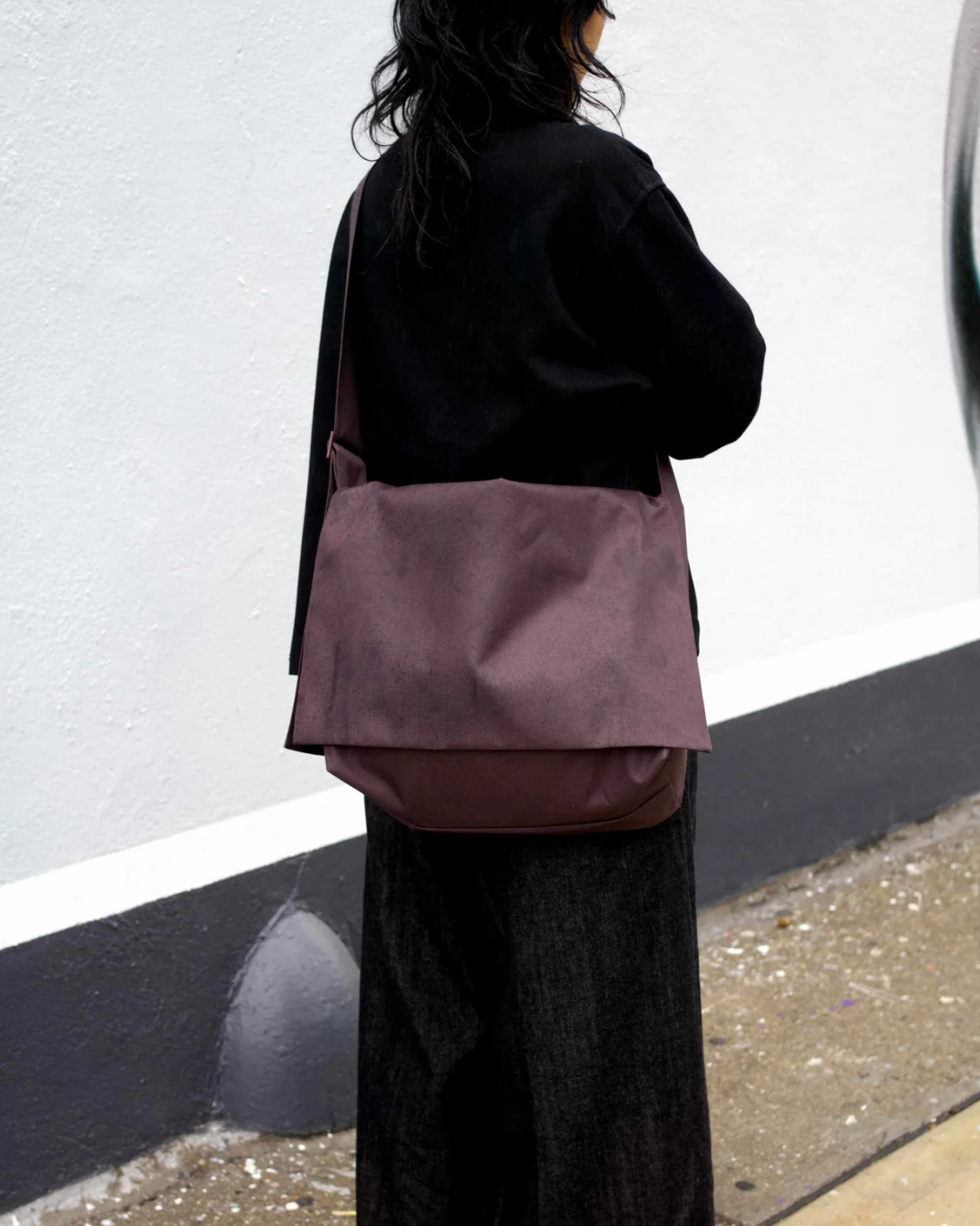 Pre order | Messenger bag / size L