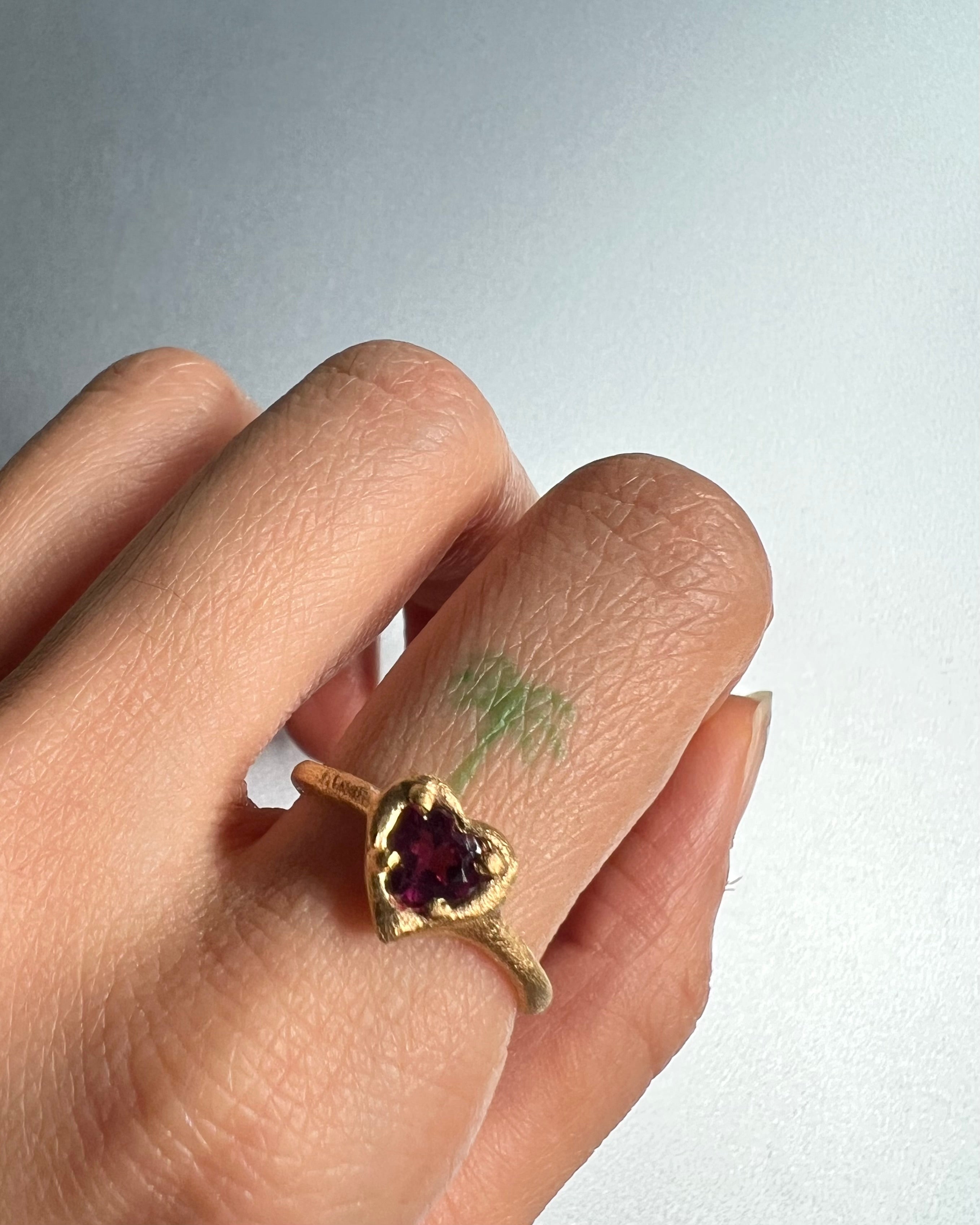 Heart garnet ring