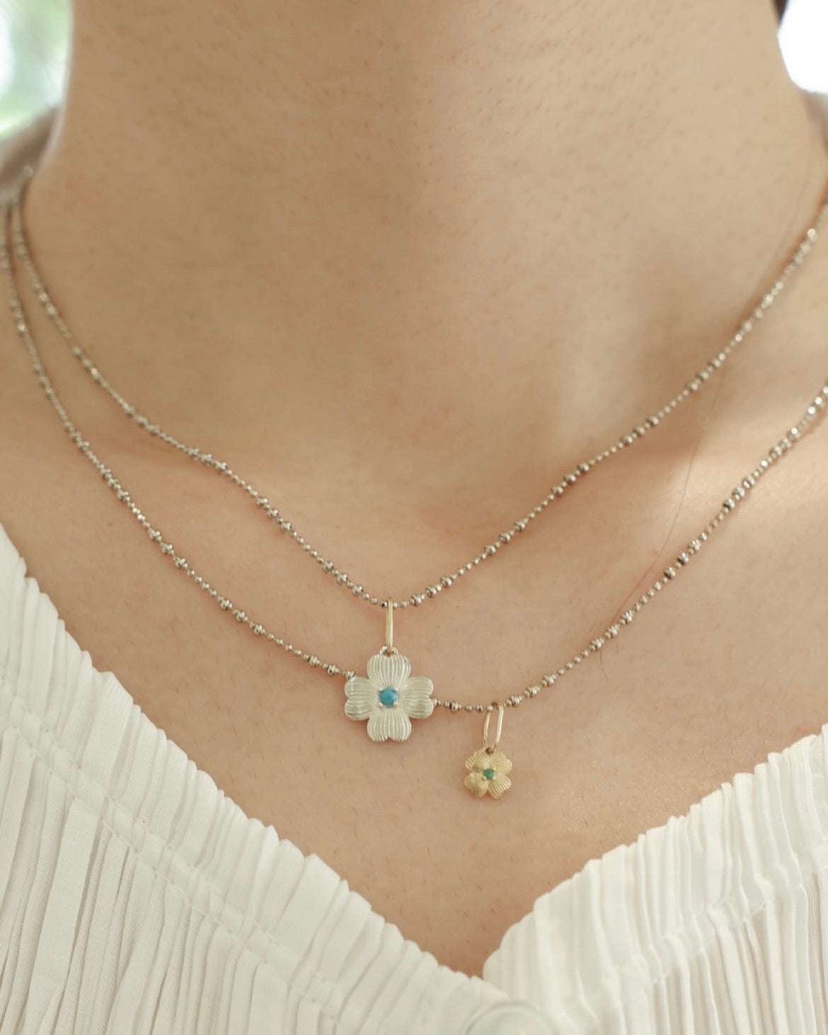 14K emerald clover charm (four leaf clover)