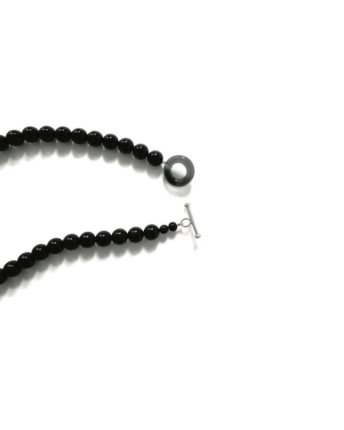 Black bold necklace