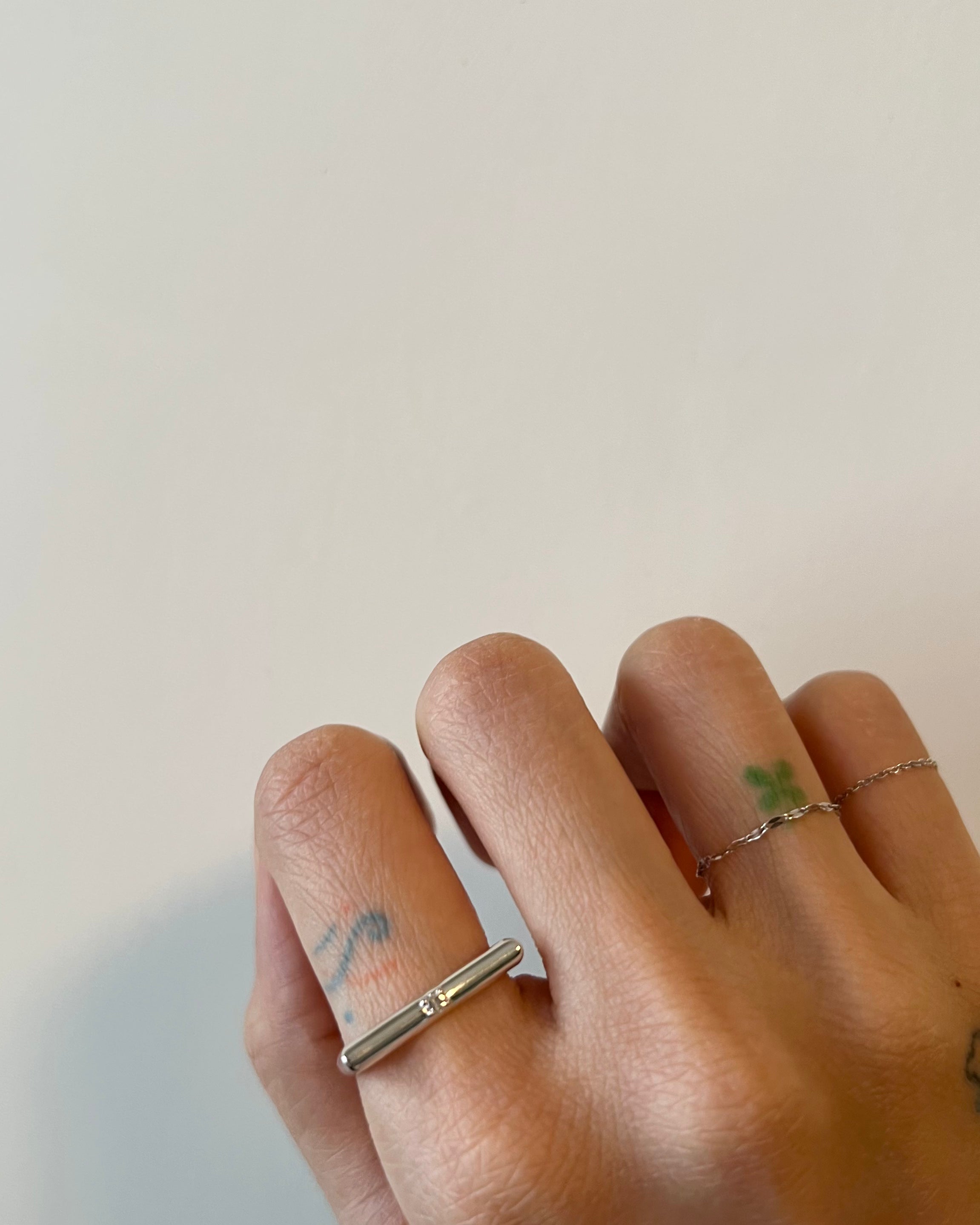 DIA sharp circle ring