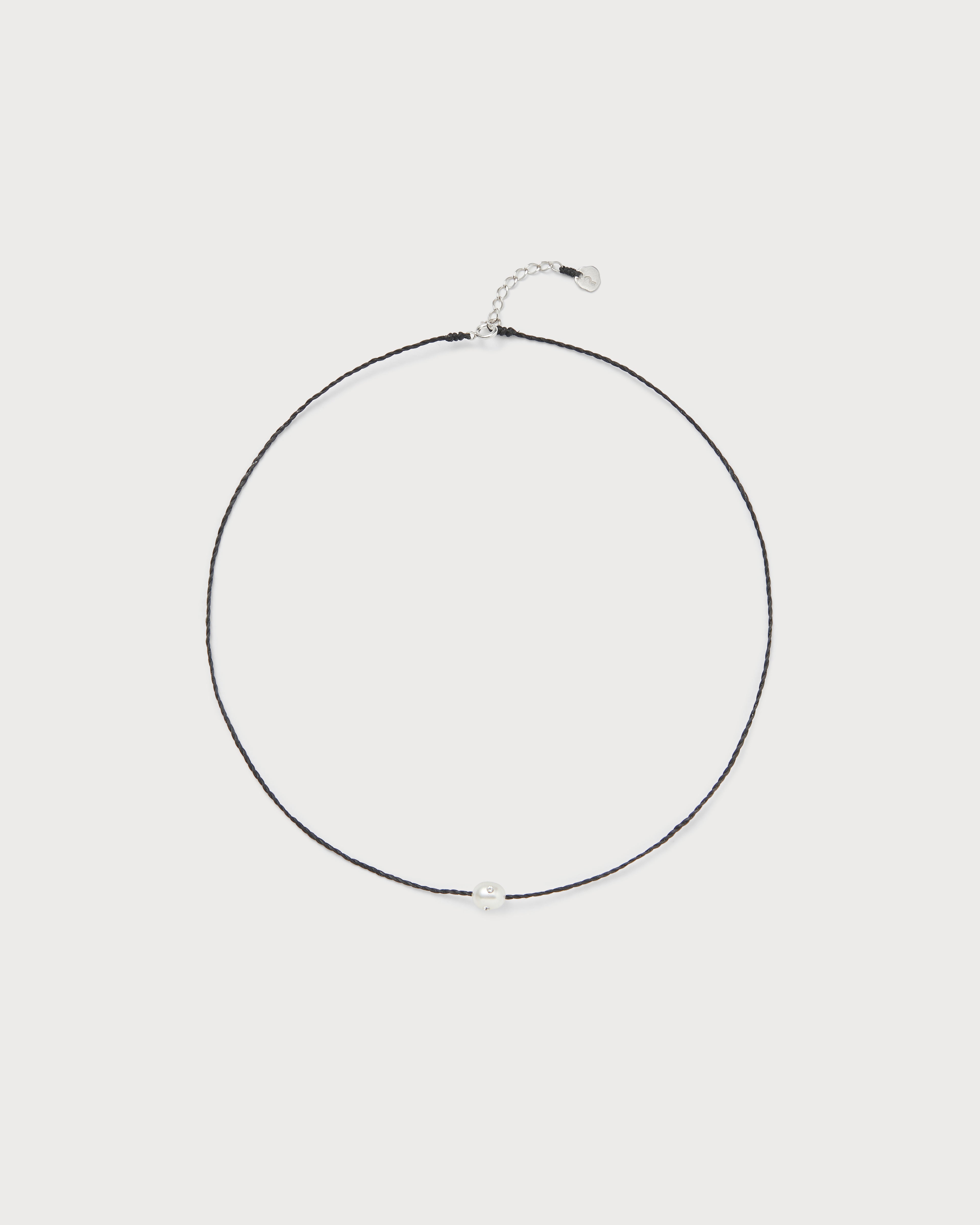 Polkadots string necklace, Black