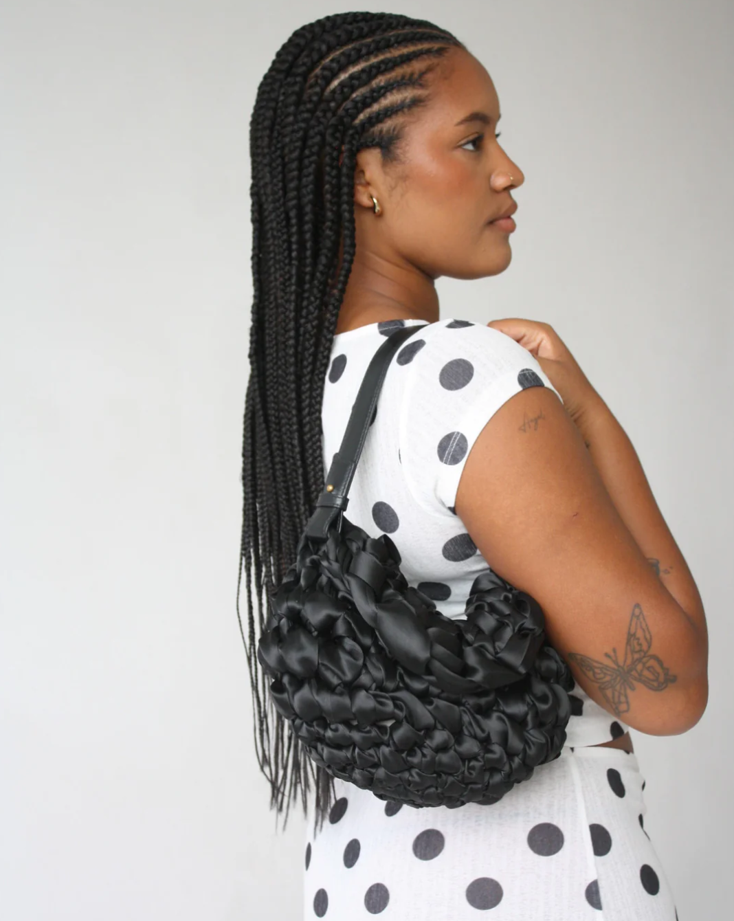 Clam leather strap bag - Black