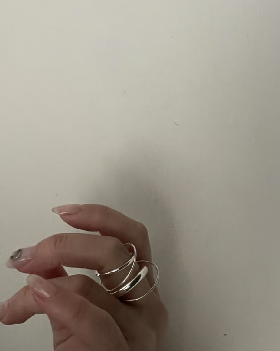 Hoops ring