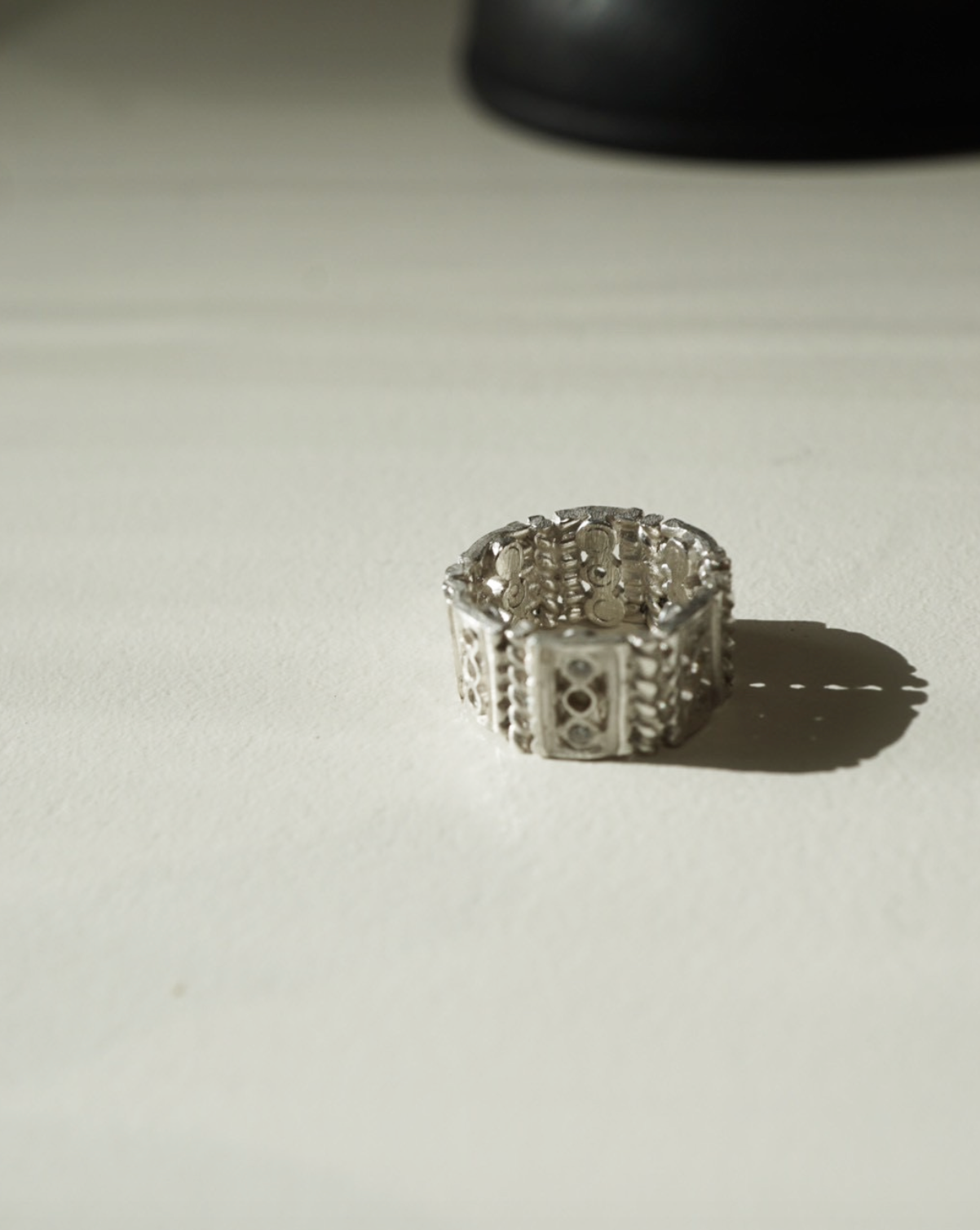 KNITTED RING