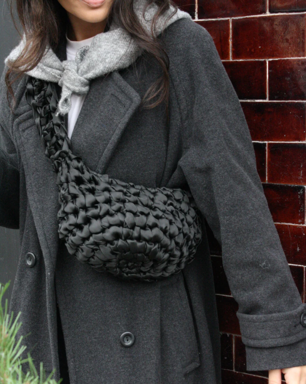 Shrimp crossbody bag - Black