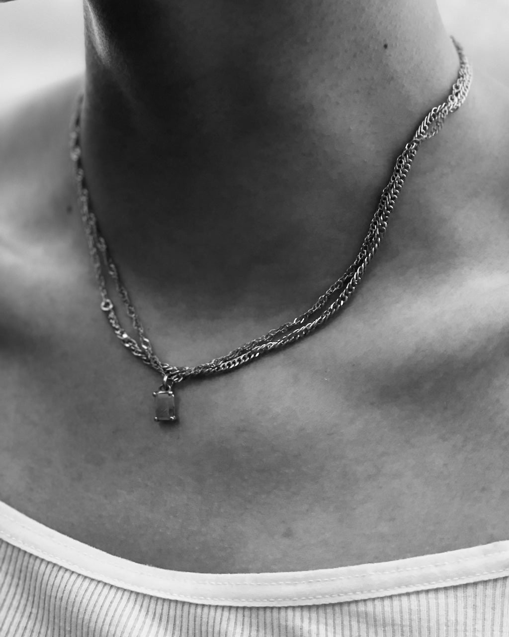 Pre order | Q emerald necklace